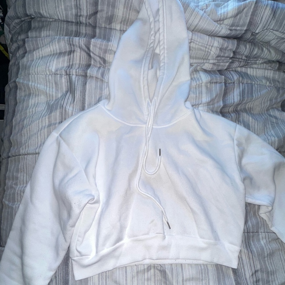 SHEIN White Cropped Hoodie Sweater